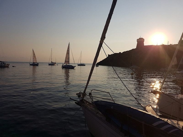 Barca a vela in esclusiva Toscana